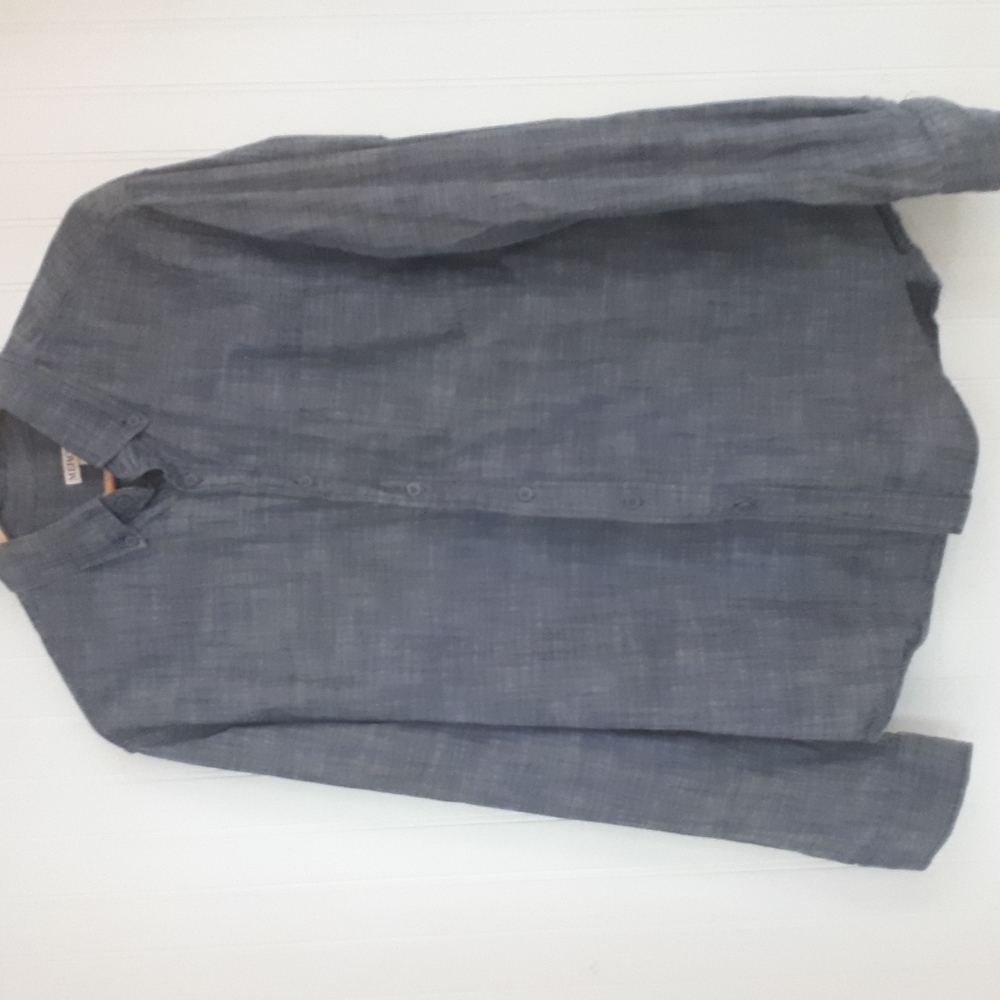 Chambrey 100% cotton button down size L mens